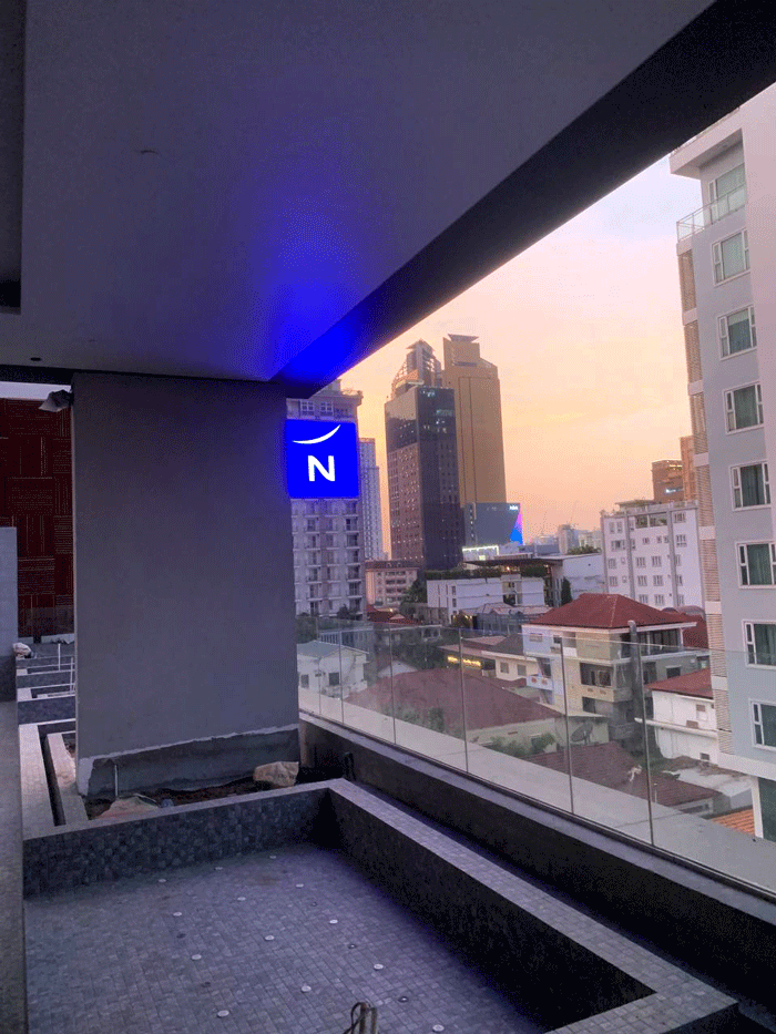 novotel indoor lightbox logo sign